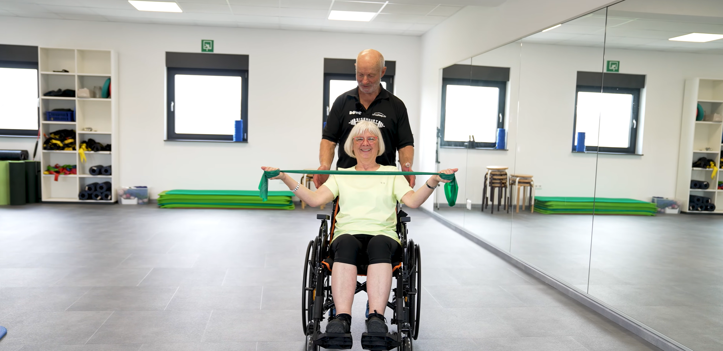 Theraband für einen starken Oberkörper 