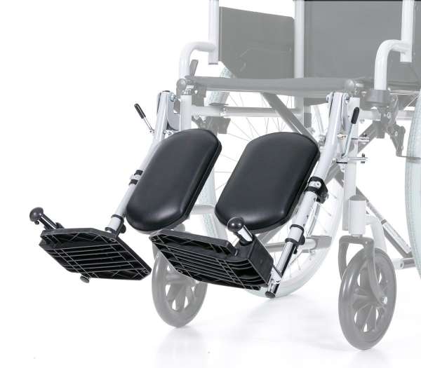 Praktisches Rollstuhl Zubehör: Hochschwenkbare Beinstützen