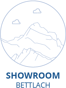 Showroom Bettlach Schweizer Gebirge und Schriftzug zum Showroom Bettlach