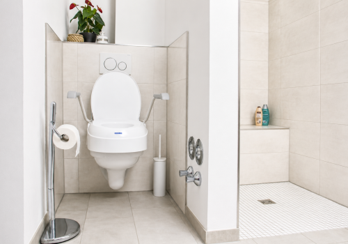 Toilettenhilfen für mehr Sicherheit, Selbstständigkeit und Würde