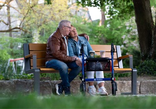 Rollator-Zubehör: 10 praktische Helfer für den Alltag