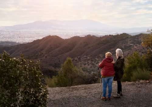 Wandern im Alter: So bleiben Sie mit Freude in Bewegung